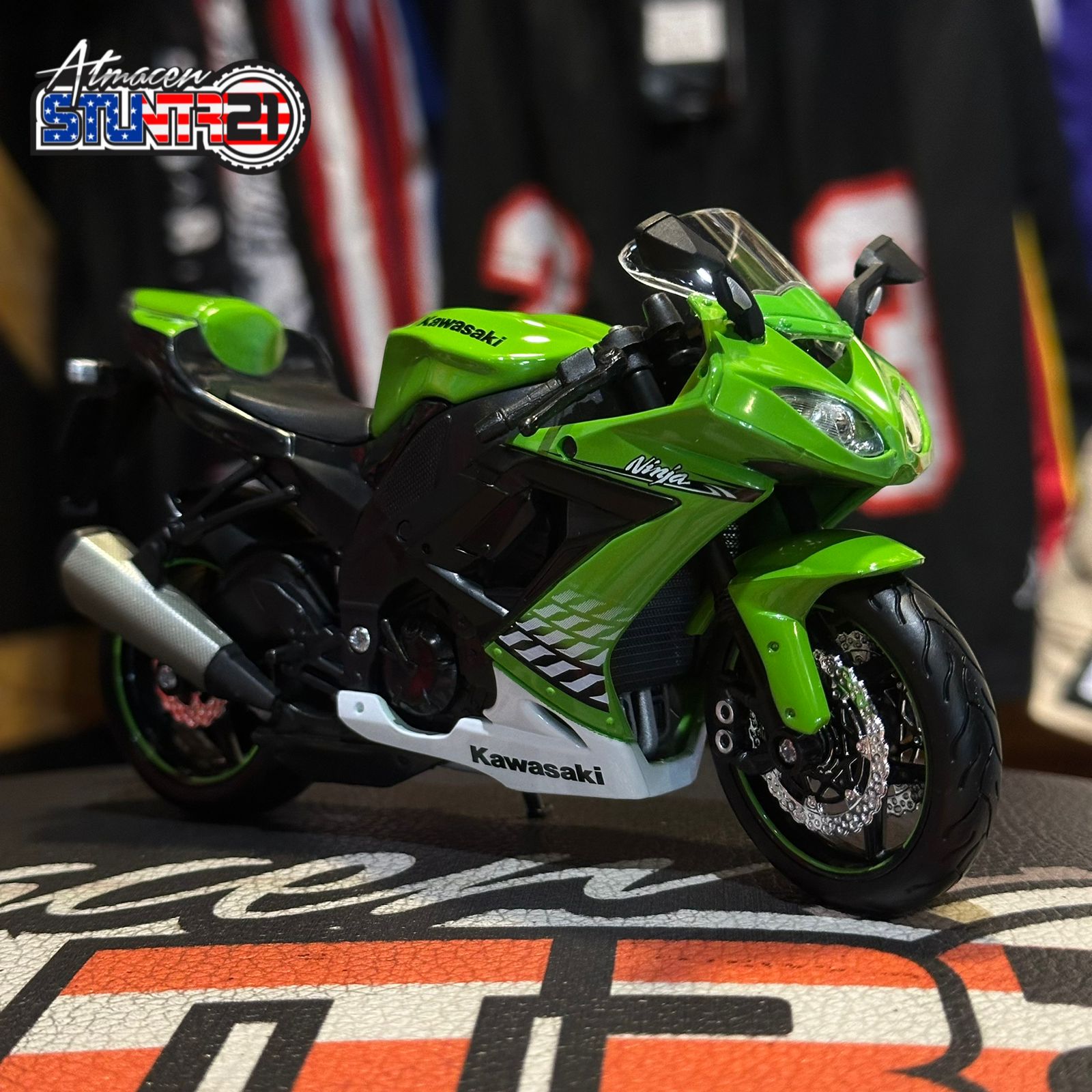 Moto de colección 2ZX10R